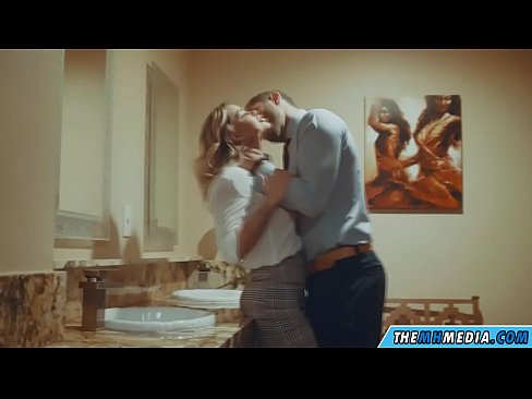 ❤️ When a busty blonde seduces you in a public toilet ️❌ Porn video at en-gb.flvporn.ru ❌️